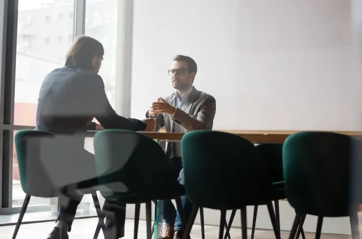 Som anställer sourcing -agenter - Köpareprofiler och beslutsmatris